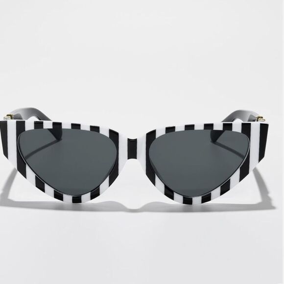 Elegant Black and White Striped Cat Eye Sunglasses - Picture 6 of 6